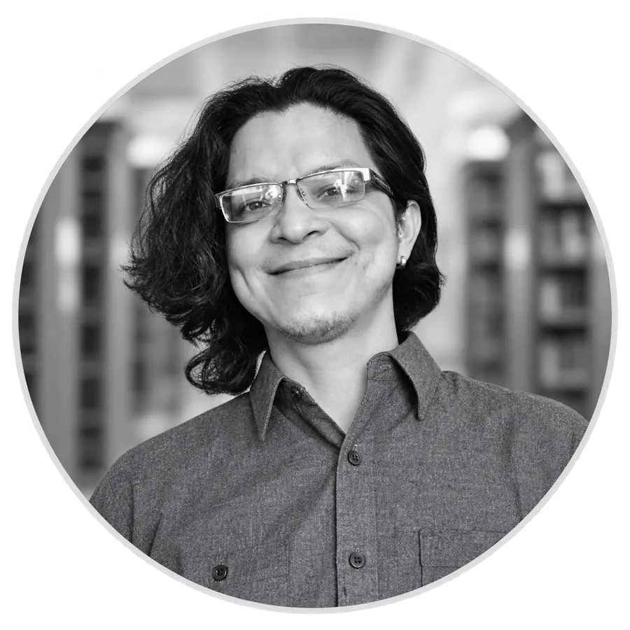 Abraham Truxillo, profesor de literatura de Poescrítika